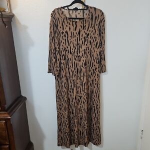 River Island Tan and Black Long Sleeve Dress